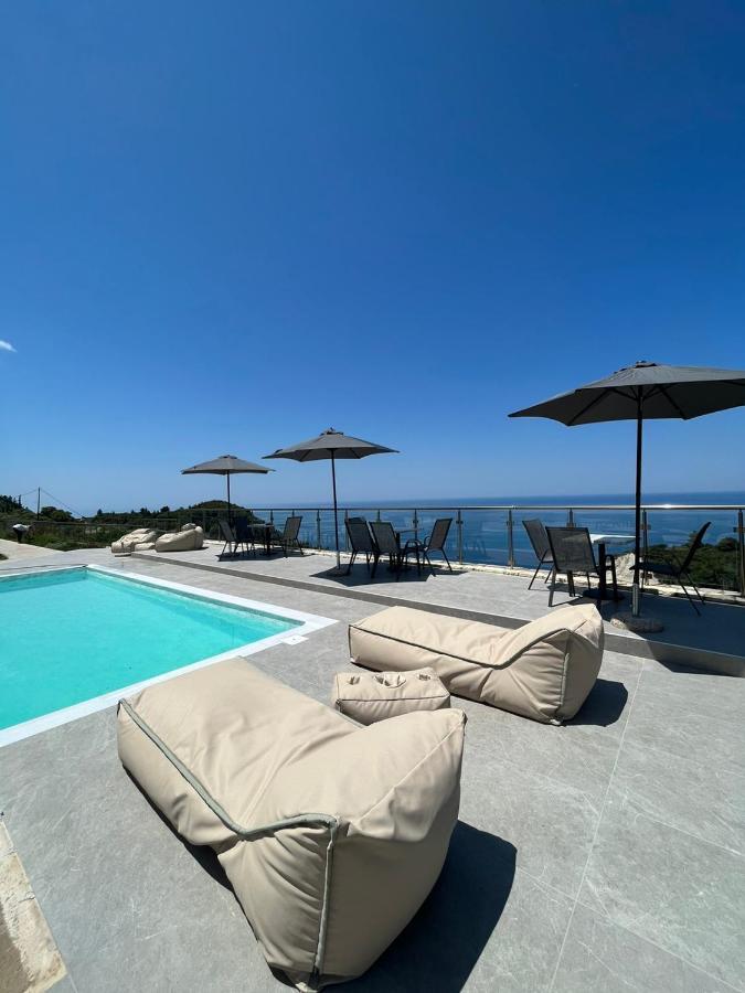 Melikiron Luxury Apartments Ayios Nikitas Luaran gambar